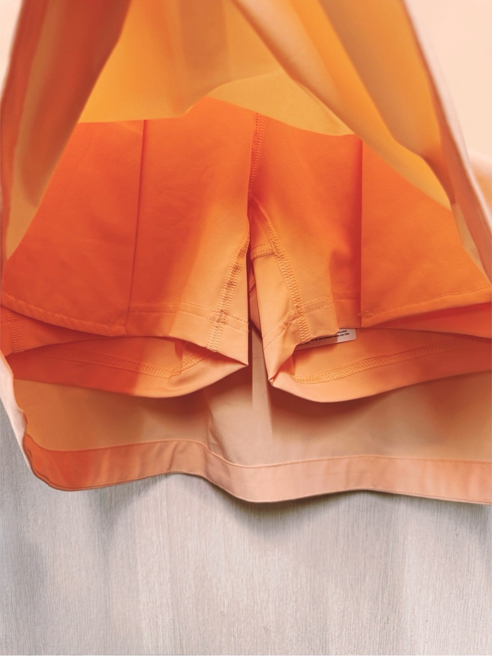 NWT Walter Hagen 16" Lightweight Core Golf Skort in Peach Fuzz, Size XS - Picture 5 of 11